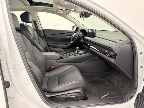 Used 2024 Honda Accord Touring image 26