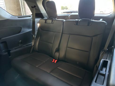 Used 2024 Ford Explorer XLT w/ Equipment Group 202A RWD image 25