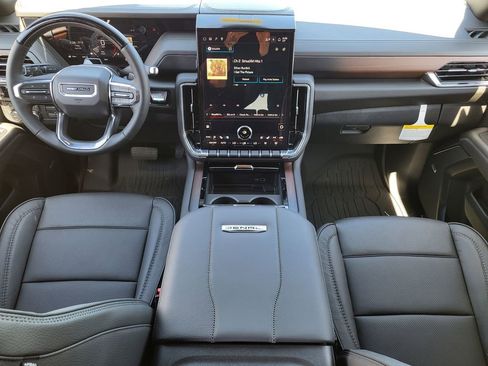 New 2026 GMC Yukon Denali w/ Denali Reserve Package AWD/4WD image 10