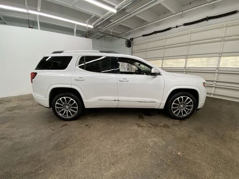 Used 2022 GMC Acadia Denali w/ Denali Ultimate Package image 7