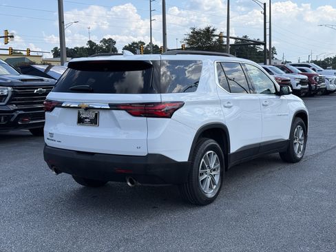 Used 2023 Chevrolet Traverse LT AWD/4WD image 10