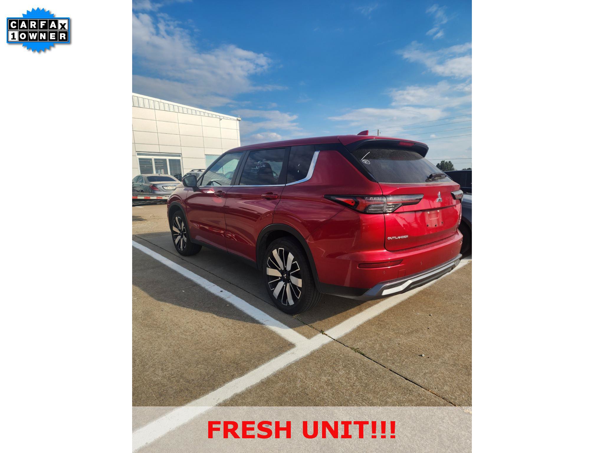 Used 2025 Mitsubishi Outlander SE AWD/4WD image 4