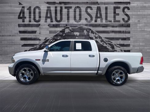Used 2018 RAM 1500 Laramie AWD/4WD image 7