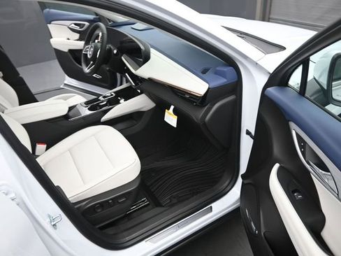 New 2026 Buick Envision Avenir image 17