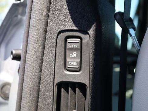 New 2026 Honda Odyssey Touring image 23