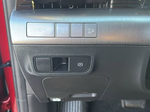 Certified 2025 Hyundai Kona SEL image 20