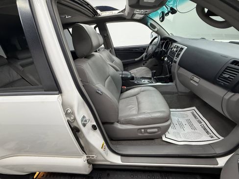 Used 2006 Toyota 4Runner Limited image 18