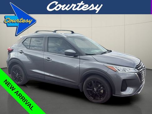 Used 2024 Nissan Kicks SV w/ Interior Electronics Package FWD image 1