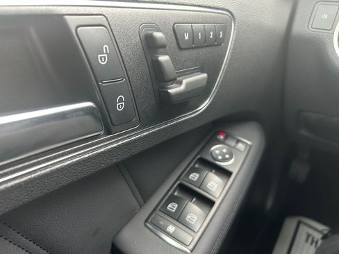 Used 2013 Mercedes-Benz E 350 BlueTEC Sedan image 36
