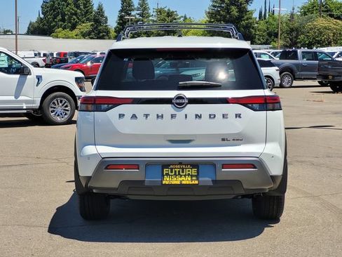 New 2026 Nissan Pathfinder SL w/ Cargo Package AWD/4WD image 5