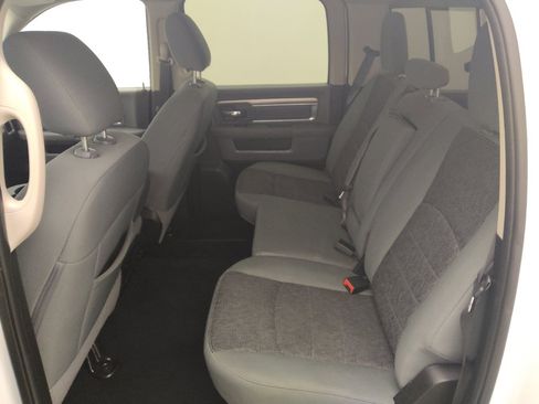 Used 2020 RAM 1500 Classic SLT w/ Luxury Group AWD/4WD image 18