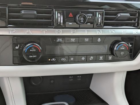 New 2026 Nissan Pathfinder SL AWD/4WD image 13