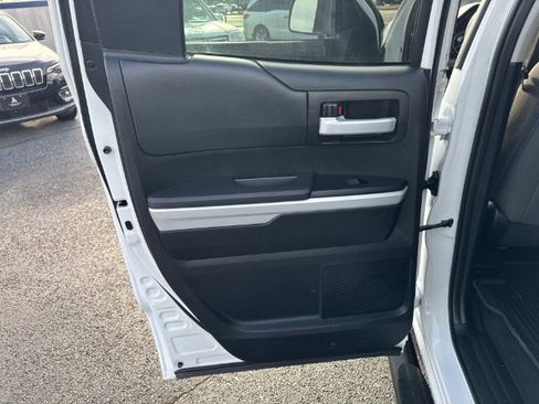 Used 2014 Toyota Tundra SR5 image 14
