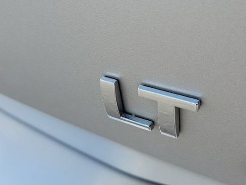 Used 2022 Chevrolet Equinox LT FWD image 10