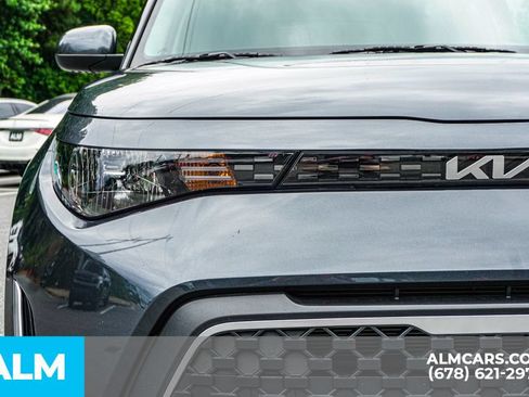 Used 2025 Kia Soul LX w/ LX Technology Package FWD image 11