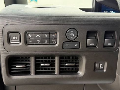 Used 2024 Chevrolet Brightdrop 600 w/ Commercial Equipment Package AWD/4WD image 26