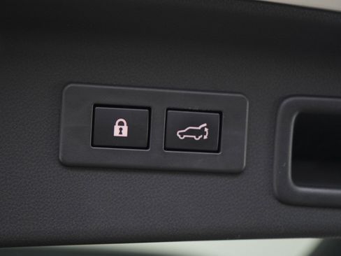 Used 2025 Subaru Forester Touring image 17