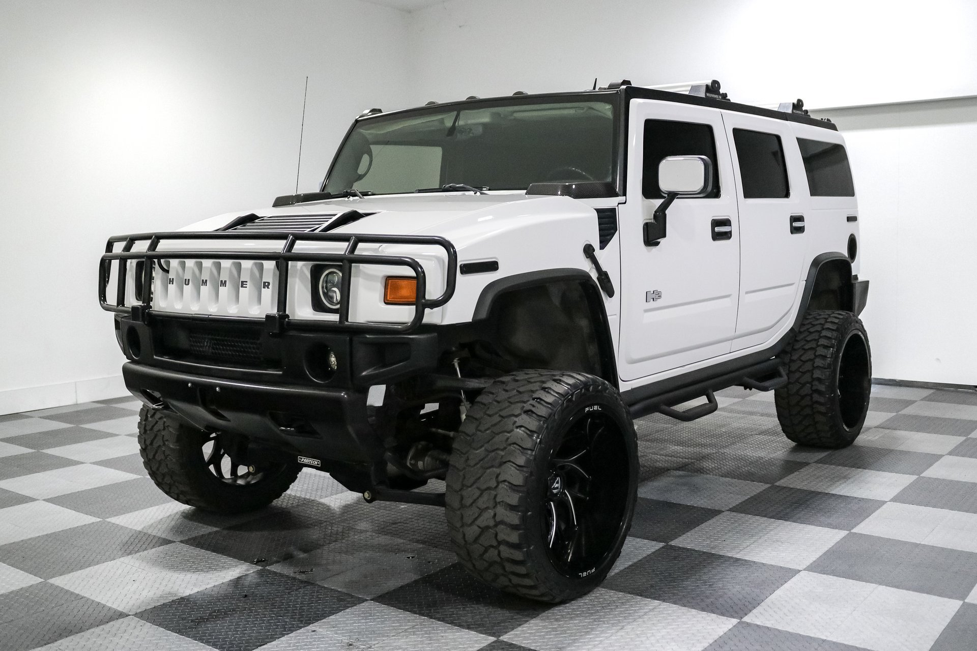 Used 2005 HUMMER H2 w/ Preferred Equipment Group AWD/4WD image 3