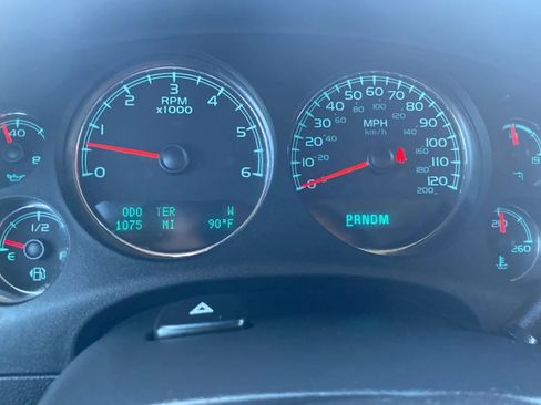 Used 2013 Chevrolet Avalanche LS AWD/4WD image 10