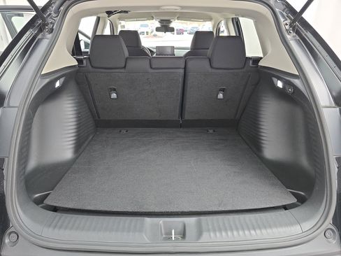 Used 2023 Honda HR-V LX image 12