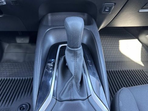 Used 2024 Toyota Corolla LE image 28