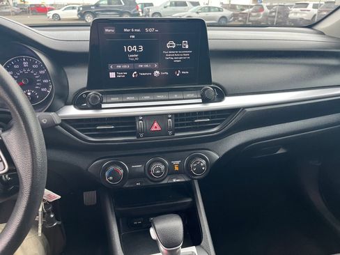 Used 2024 Kia Forte LXS FWD image 17