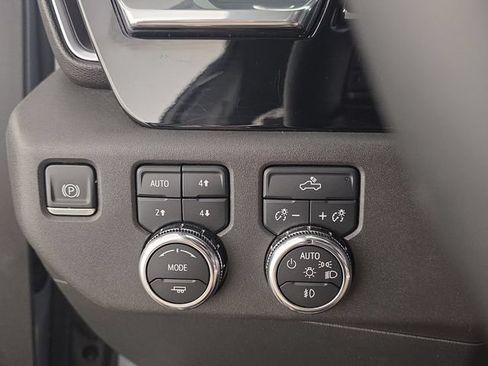 Used 2023 GMC Sierra 1500 Elevation w/ LPO, Elevation Black Package AWD/4WD image 25