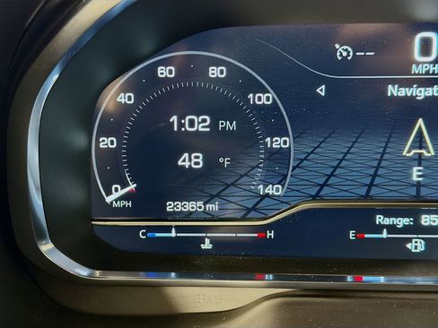 Used 2024 GMC Yukon AT4 w/ Technology Package image 14