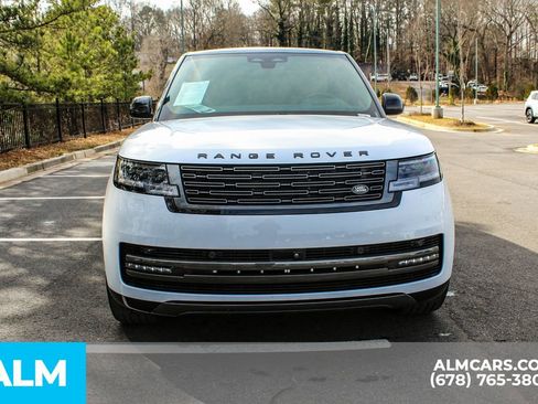 Used 2024 Land Rover Range Rover Long Wheelbase Autobiography image 10