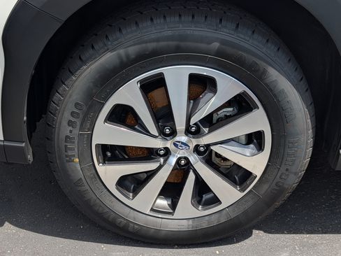 Used 2024 Subaru Outback Premium AWD/4WD image 15
