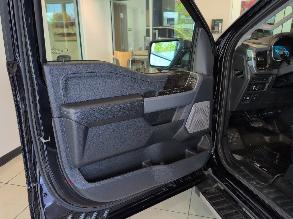 Used 2021 Ford F150 Lariat AWD/4WD image 8