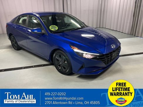 Used 2022 Hyundai Elantra SEL FWD image 1