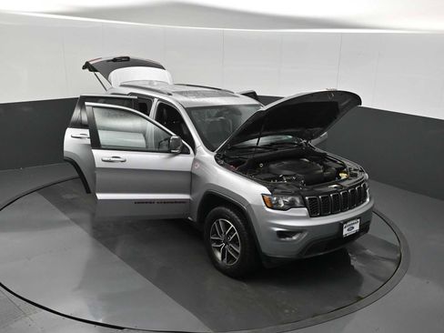 Used 2020 Jeep Grand Cherokee Trailhawk image 33