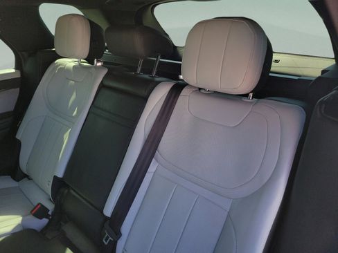 Used 2024 Land Rover Range Rover Sport Dynamic SE image 12