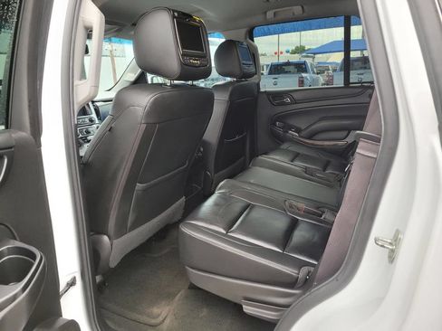 Used 2016 Chevrolet Tahoe LT w/ Luxury Package RWD image 3