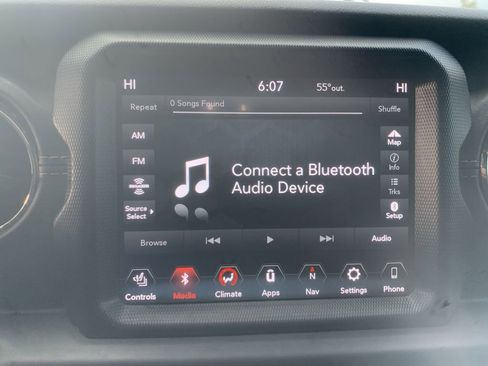 Used 2021 Jeep Gladiator Overland image 17