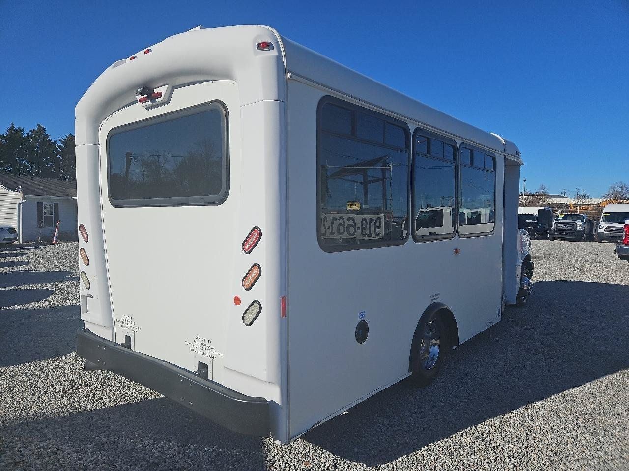 Used 2015 Chevrolet Express 4500 w/ Shuttle Bus Package RWD image 5