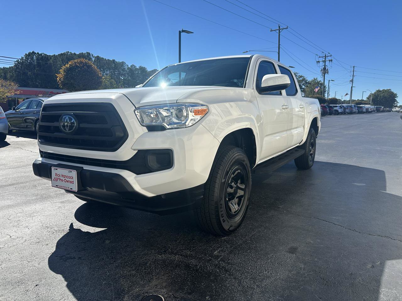 Used 2022 Toyota Tacoma SR AWD/4WD image 3