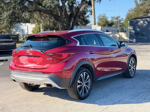 Used 2017 INFINITI QX30 AWD image 6