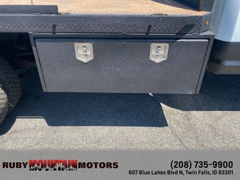 Used 2017 RAM 5500 Tradesman w/ Power & Remote Entry Group image 23