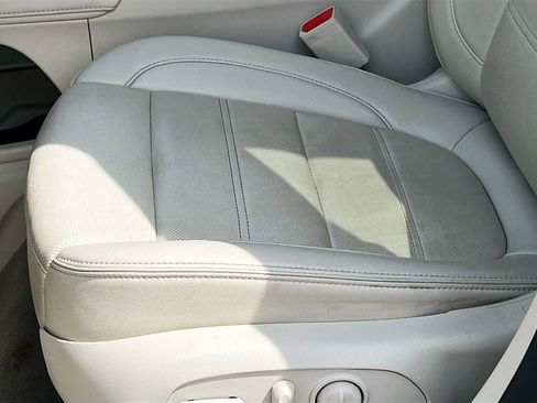 Used 2023 GMC Acadia Denali w/ Denali Technology Package image 20