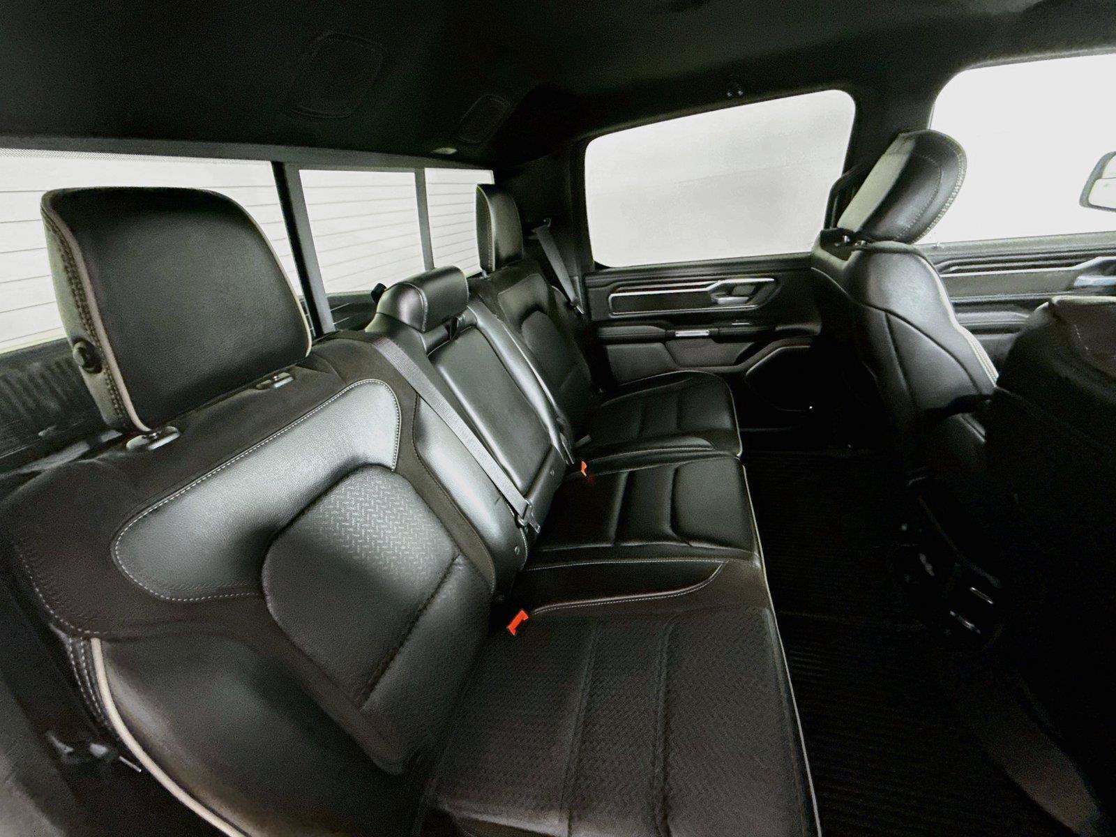 Used 2024 RAM 1500 Laramie AWD/4WD image 27