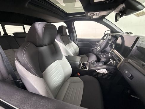 New 2025 Toyota Tacoma TRD Off-Road image 13