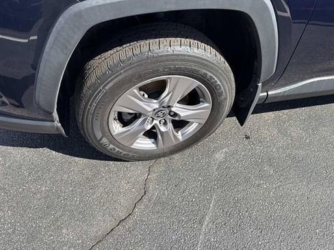 Used 2022 Toyota RAV4 XLE image 16