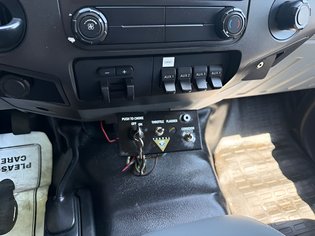 Used 2013 Ford F550 4x4 Regular Cab Super Duty image 16