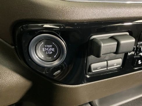 Used 2025 Chevrolet Silverado 2500 LTZ w/ LTZ Convenience Package image 23