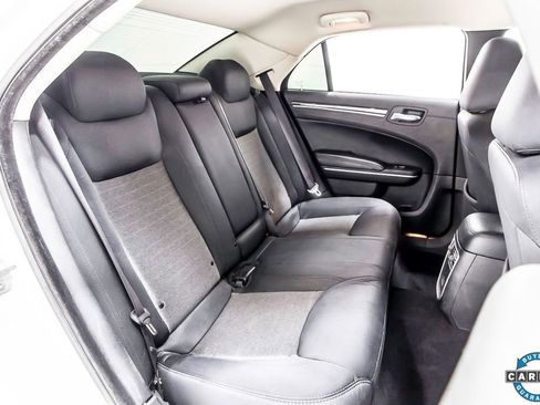 Used 2023 Chrysler 300 Touring w/ Sport Appearance Package image 29