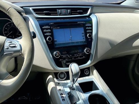 Used 2018 Nissan Murano Platinum w/ Cargo Package FWD image 9