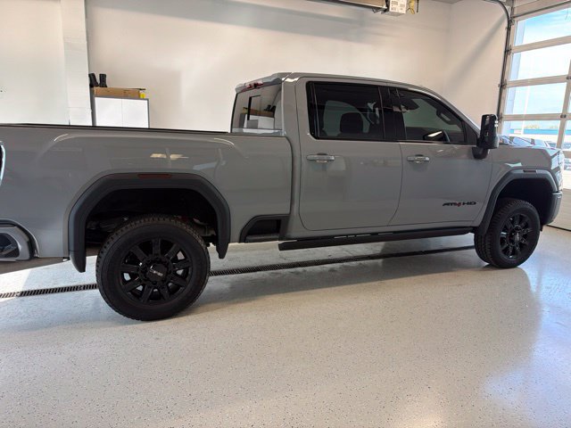 Used 2025 GMC Sierra 2500 AT4 w/ AT4 Premium Plus Package AWD/4WD image 10