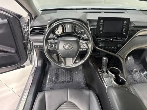 Used 2024 Toyota Camry SE FWD image 16